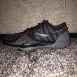 Men’s 10.5 Nike cross trainers